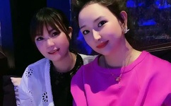 刮伦人妇A片国产